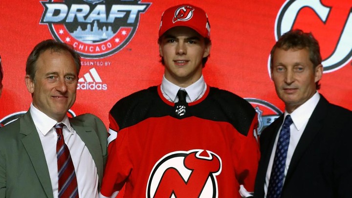 Švajčiar Hischier jednotkou draftu. Prvé kolo bez Slovákov